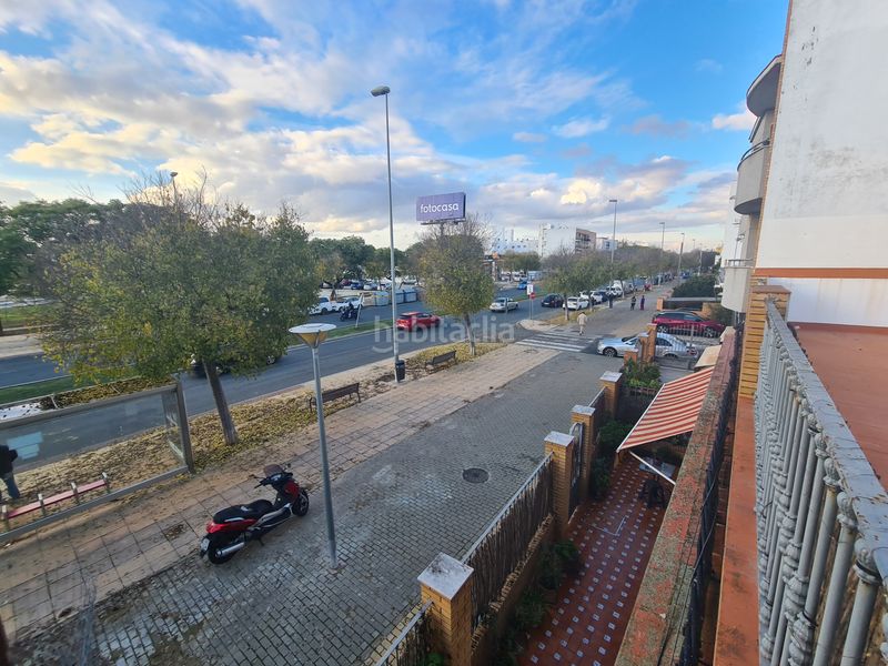 Foto 9ddf8a24-e495-49de-8390-c5a6d25f6229. Casa adossada a Bellavista Sevilla