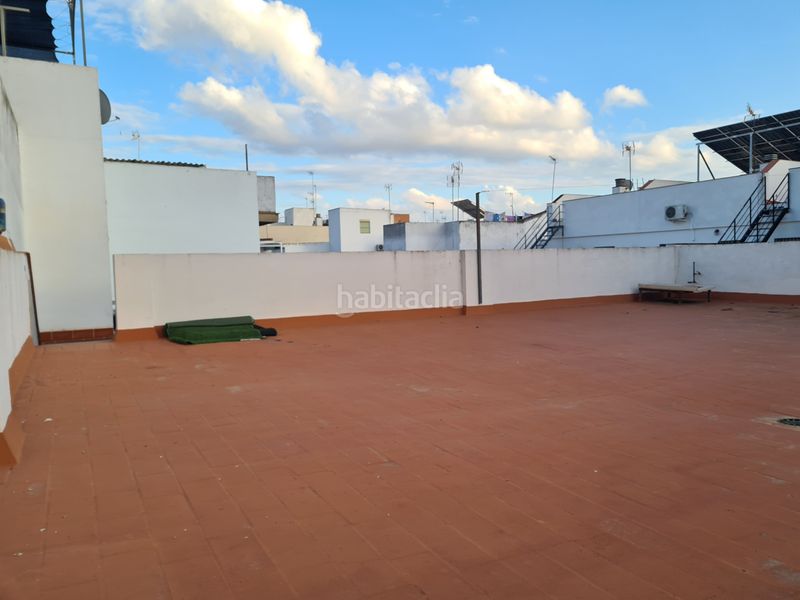 Foto e2d638fd-bfeb-493d-a581-94b0e710c285. Casa adossada a Bellavista Sevilla