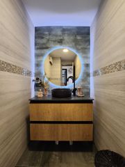 Semi detached house in Oromana