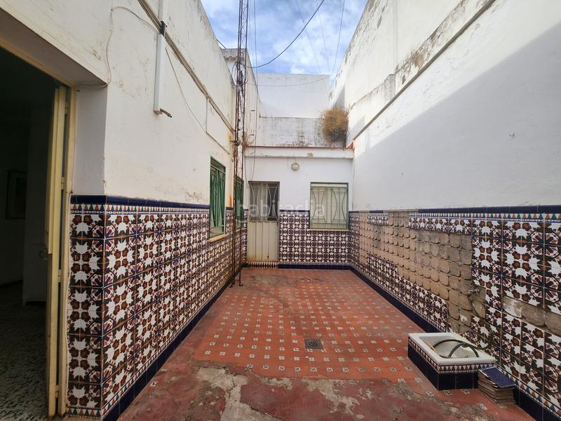 Foto 351c58d8-88fb-4c0f-b862-983c02884a04. Casa amb xemeneia a Centro Alcalá de Guadaira