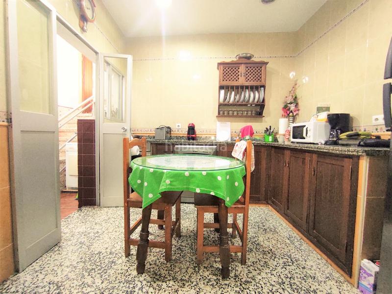 Foto 4dd18774-b1eb-4a41-aecc-c8d45559147b. Casa amb xemeneia a Centro Alcalá de Guadaira