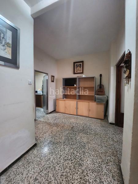 Foto e139c142-1f06-4211-a592-1ff58c9c4a79. Casa amb xemeneia a Centro Alcalá de Guadaira