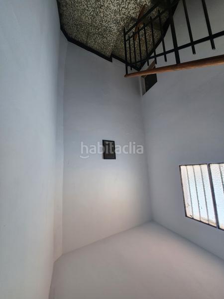 Foto eaf7be19-6303-4e08-b346-0e3a728a839f. Casa amb xemeneia a Centro Alcalá de Guadaira