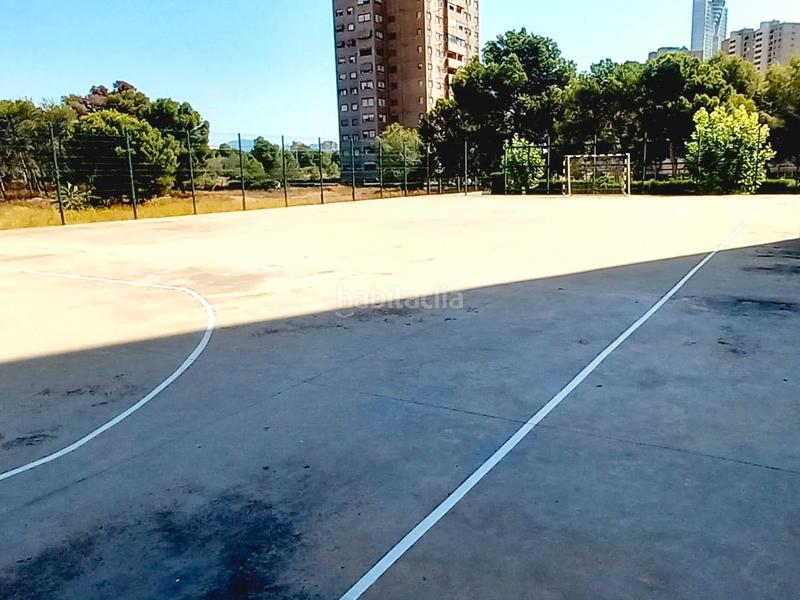 Foto 8100b9bb-7d74-4855-8f80-13eb2f8e7df5. Appartement avec piscine dans Playa Poniente Benidorm