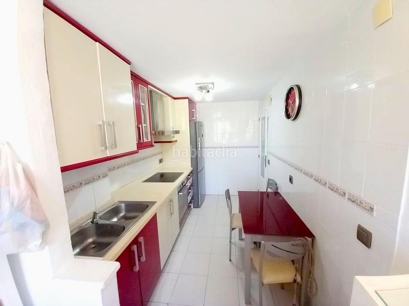 Foto cd07b7f1-1cfb-4e2b-a538-32884af2e070. Appartement avec piscine dans Playa Poniente Benidorm