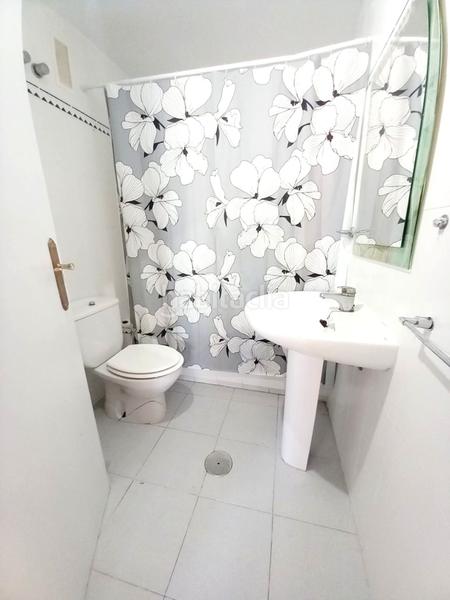 Foto f4a8f986-be00-4995-ac40-fb8eb3d99336. Appartement avec piscine dans Playa Poniente Benidorm