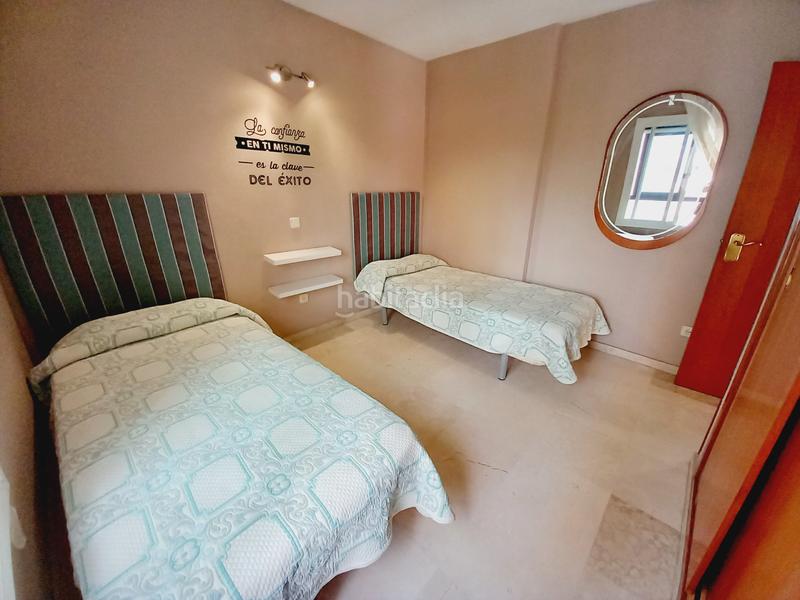 Foto 109cf9e8-3de3-436e-946c-266b6aa60b4a. Pis a calle del esperanto 27 a Levante Alto Benidorm