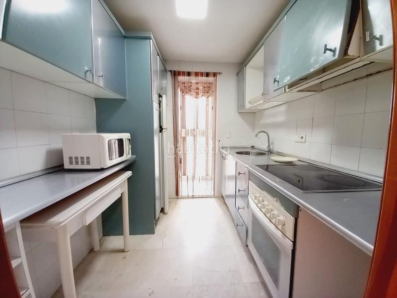 Foto 7c79e0d3-30a1-4a89-b748-b6870d3042e8. Pis a calle del esperanto 27 a Levante Alto Benidorm