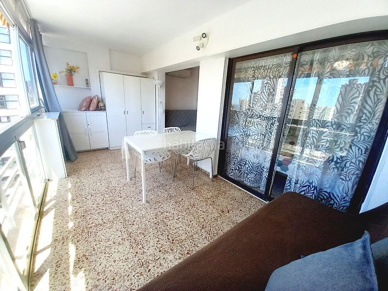 Foto a049ae77-f17a-4cd3-870c-6b5381e37315. Pis amb piscina a Levante Alto Benidorm