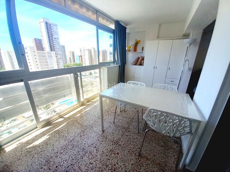 Foto f926edbb-27d6-4094-999d-4d8e4d66d5a3. Pis amb piscina a Levante Alto Benidorm