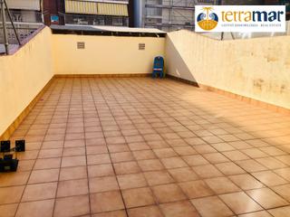 Planta baja en Centre. Planta baja con amplia terraza en castelldefels pueblo