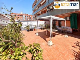 Planta baixa a El Pedró. Planta baja con amplia terraza en cornellà de llobregat  zona pe
