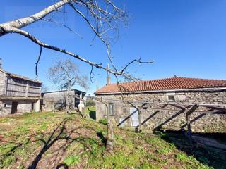 Casa a A lama 12. Se vende casa en a lama, rellas silleda