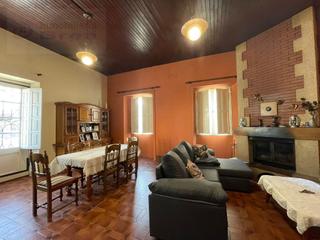 Casa a Rua xeral 7. Increíble oportunidad! casa de piedra en venta en el centro de b