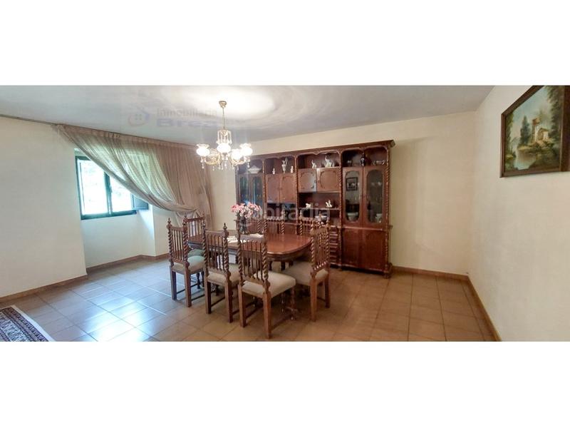 Foto c5272778-53c4-4e77-9d60-ac25611ded50. Casa con parcheggio in Forcarei