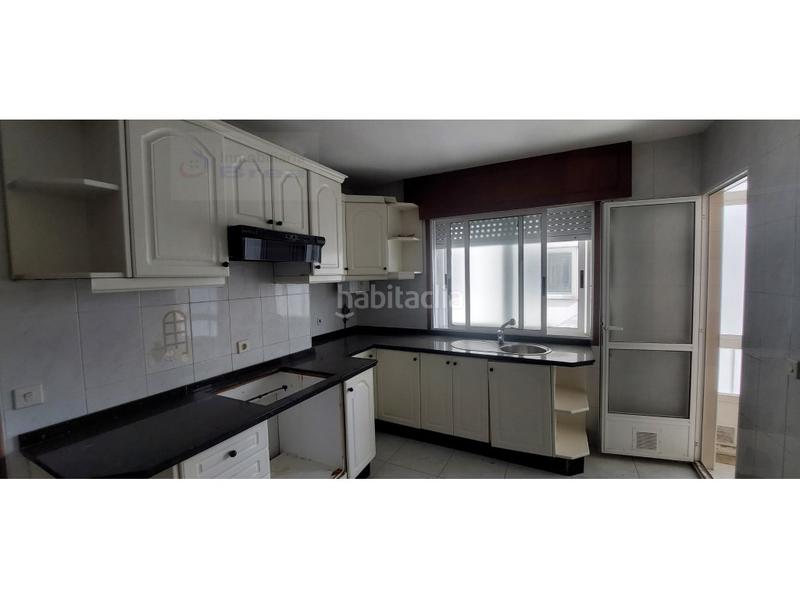 Foto c373e6c1-ce3a-4f40-b9f8-6e5787516061. Pis a Estrada (A)