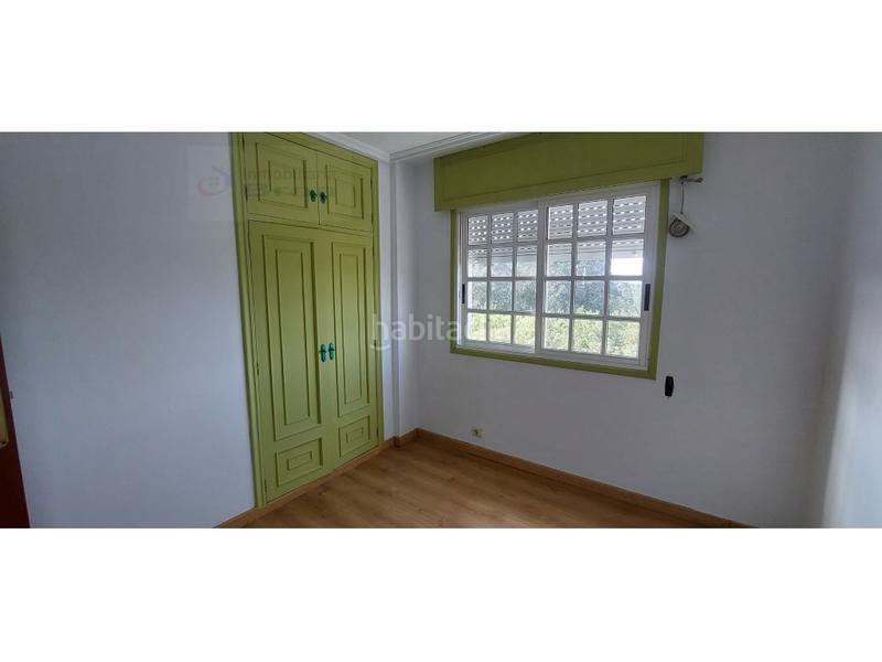 Foto d9c9fe53-4b13-4682-b4b9-f008d7b82843. Pis a Estrada (A)