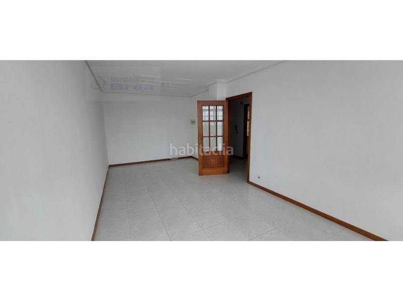 Foto e3c30fcd-4360-4503-b369-79aa99c58cbc. Pis a Estrada (A)