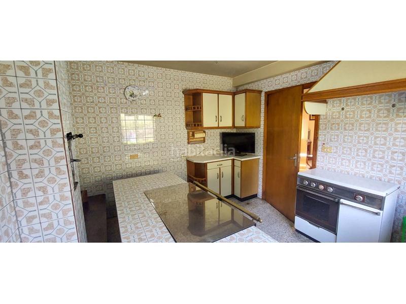 Foto b90bd771-dbae-4028-9097-0ee064249c2c. Casa a Lalín