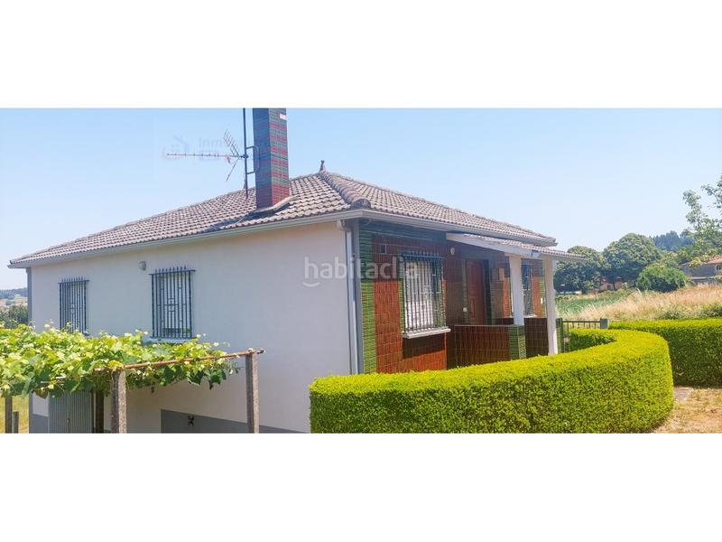 Foto d0882e95-7122-4d15-b8d3-9421212cf24a. Casa a Lalín
