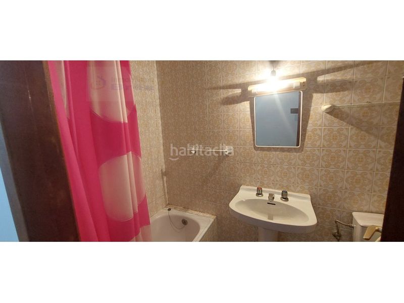 Foto cc510752-d799-45ad-8a3e-09f35498cc66. Pis a rua pintor laxeiro 29 a Lalín