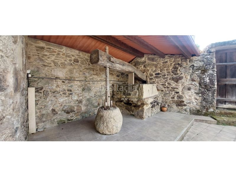Foto 271d8426-3845-43d4-8415-3ab6a0224b59. Casa amb aparcament a Silleda