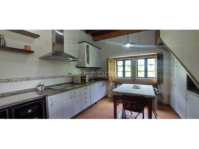 Foto 385ab538-c511-48db-9741-a79682446b75. Casa amb aparcament a Silleda