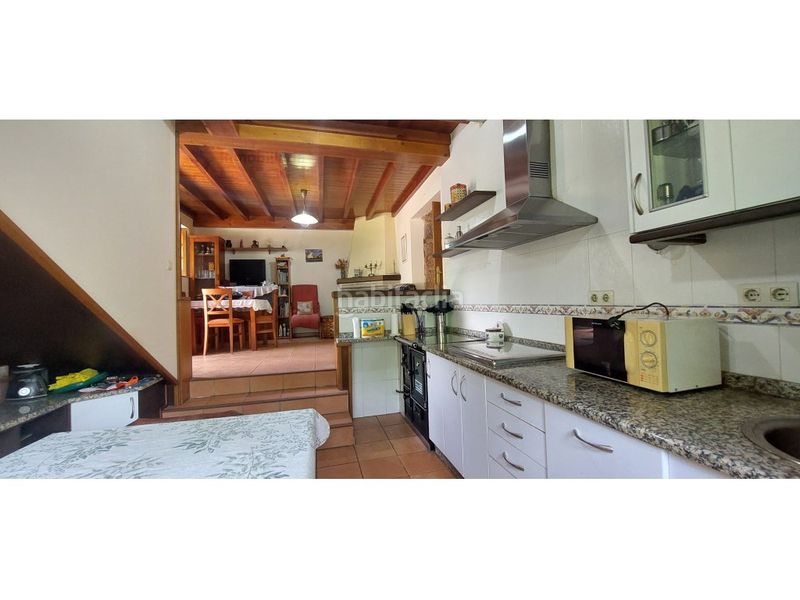 Foto 41bb7d6b-dbd4-4fe2-bdb5-1fc463800a66. Casa amb aparcament a Silleda