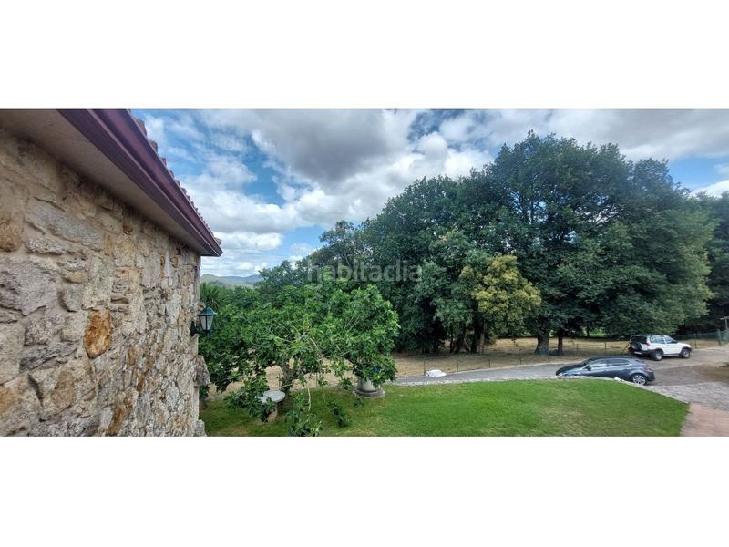 Foto 79509bbe-7346-4705-8275-3806661e7efe. Casa amb aparcament a Silleda