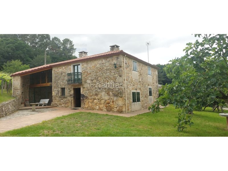 Foto e0f8407c-daf9-469e-828e-58fe9b9bfad5. Casa amb aparcament a Silleda