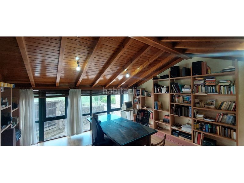 Foto fde730fc-1440-4435-8263-dd0078406e07. Casa amb aparcament a Silleda