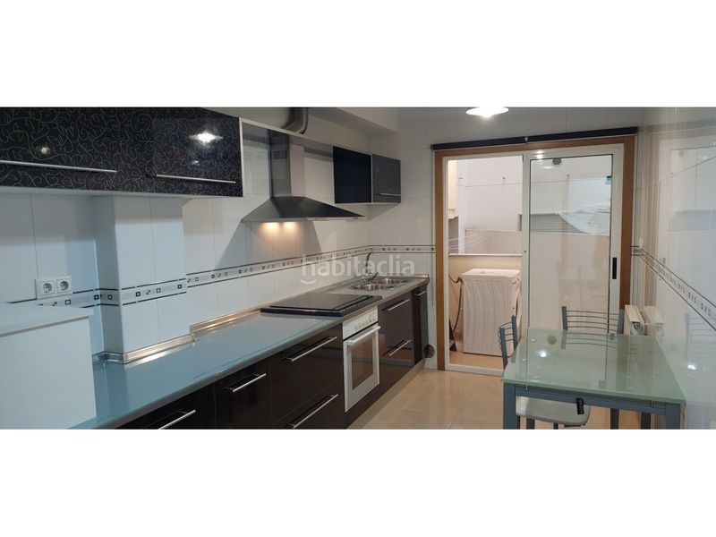 Foto 686cb22f-afae-4354-ab1d-dd57bab6e528. Pis amb aparcament a Silleda