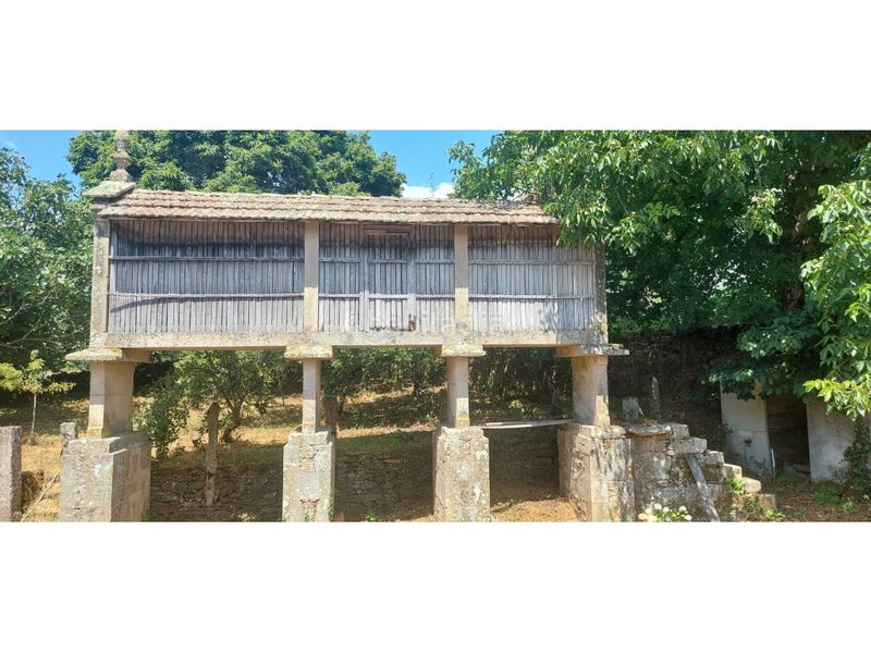 Foto bfe21b5e-d1f1-422b-950c-2dd8738a6fd1. Masía casa rústica venta en Lalín