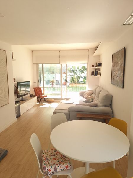 Foto 0c7d0887-4519-4310-8791-f00f367db4bf. Apartament amb calefacció aparcament piscina a La Plana Sitges