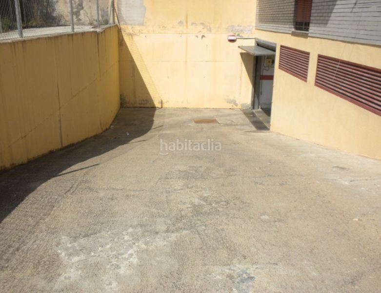 Foto 0bf1685f-e04f-416f-93a1-d692a4466ef4. Aparcament cotxe a Hostalric
