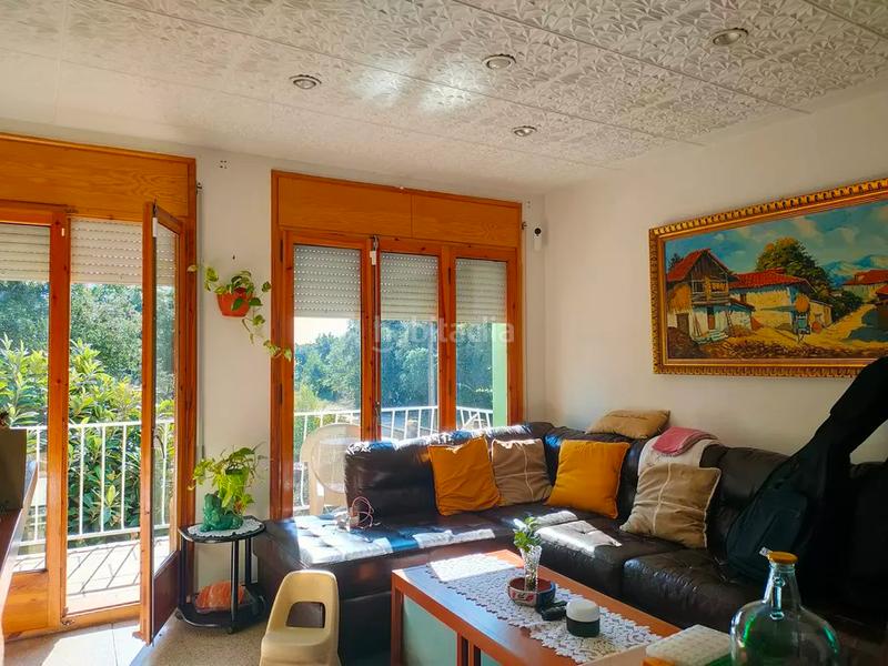 Foto c641e17f-0971-430f-863f-e6afe7e83e77. Chalet torre en venta en Massanes