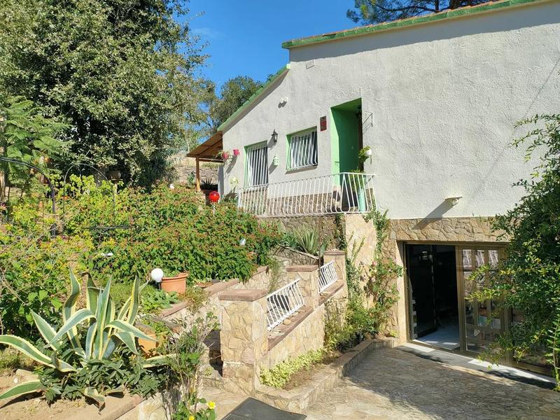 Foto f4b6d585-2a57-477c-9e93-ce4f54d7fbcb. Chalet torre en venta en Massanes