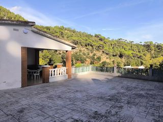 Chalet in Massanes. Torre en venta en massanes