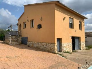 Chalet in Fogars de la Selva. Torre en venta en fogars de la selva