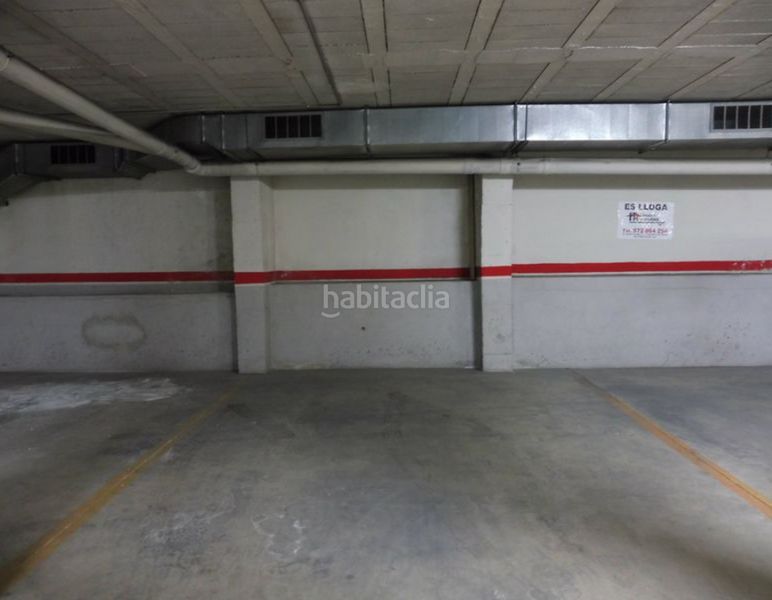 Foto 814418d8-2ce9-4f4b-abd7-050f574e801d. Aparcament cotxe a Hostalric