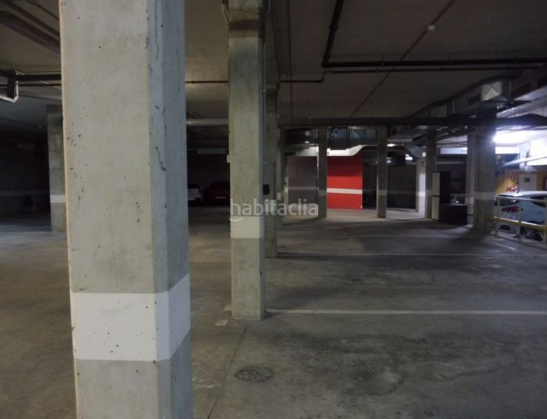 Foto e0c43fc2-073b-4968-abe6-a11e9edc0537. Aparcament cotxe a Hostalric