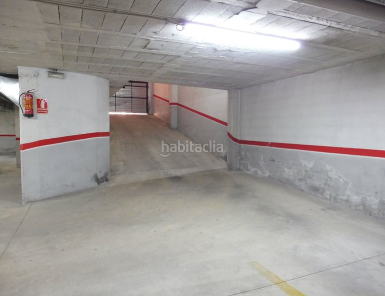 Foto 384a2b9b-9563-4a71-9fc5-babdbf5f7ffd. Aparcament cotxe a Hostalric