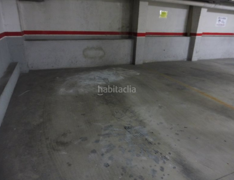 Foto 6804a3b8-57f0-4896-a19f-a1230472eb2d. Aparcament cotxe a Hostalric