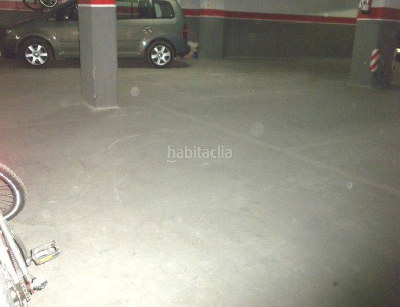 Foto 4a090d06-cb04-4050-901d-4f8462e39192. Aparcament cotxe a Hostalric