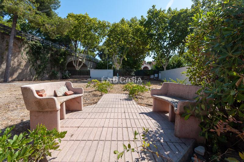 Foto 41958856-4094-4416-ba03-61f2dd264133. House with heating parking in Baixador Castelldefels