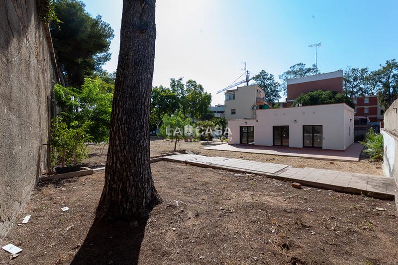 Foto 509da95a-2c4e-4d2d-93a3-9fba674aa093. House with heating parking in Baixador Castelldefels