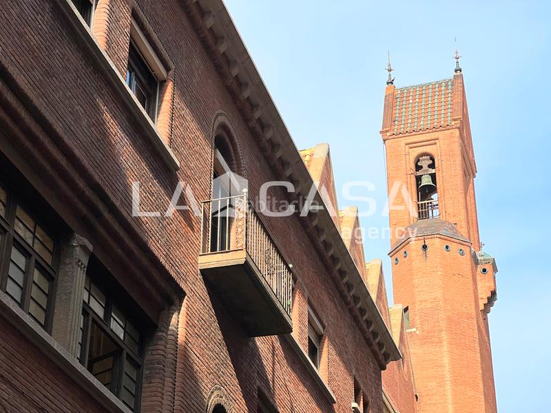 Foto 1a3496b6-5050-4f50-a17e-ccaadb3de4e8. Capannone industriale in Raval Barcelona