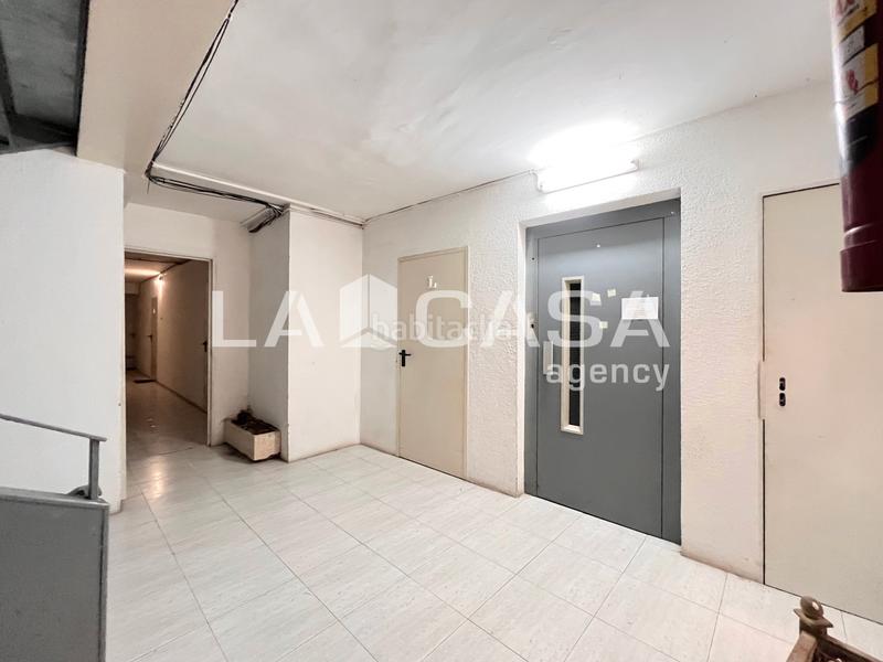 Foto 5c804fc3-f830-4e32-af97-b90ee61b27e1. Capannone industriale in Raval Barcelona