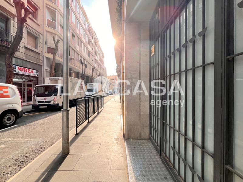 Foto cf5c7be0-6ad8-44d3-bc8b-056a9dc1b1eb. Capannone industriale in Raval Barcelona