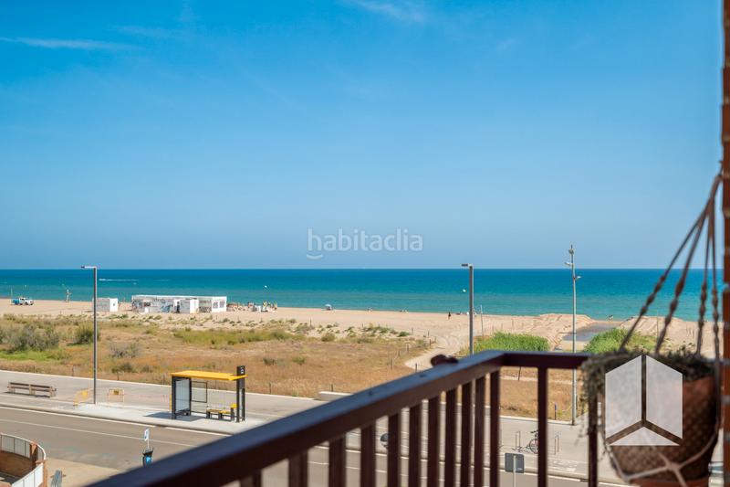 Foto 4a4bff3b-7854-4185-94aa-c38f94222314. Àtic amb aparcament piscina a Baixador Castelldefels